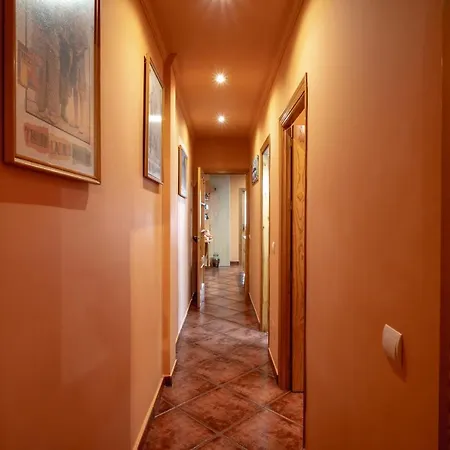 דירה Acogedor Apartamento Centro Ciudad, 1m Playa, Terraza פואנגירולה